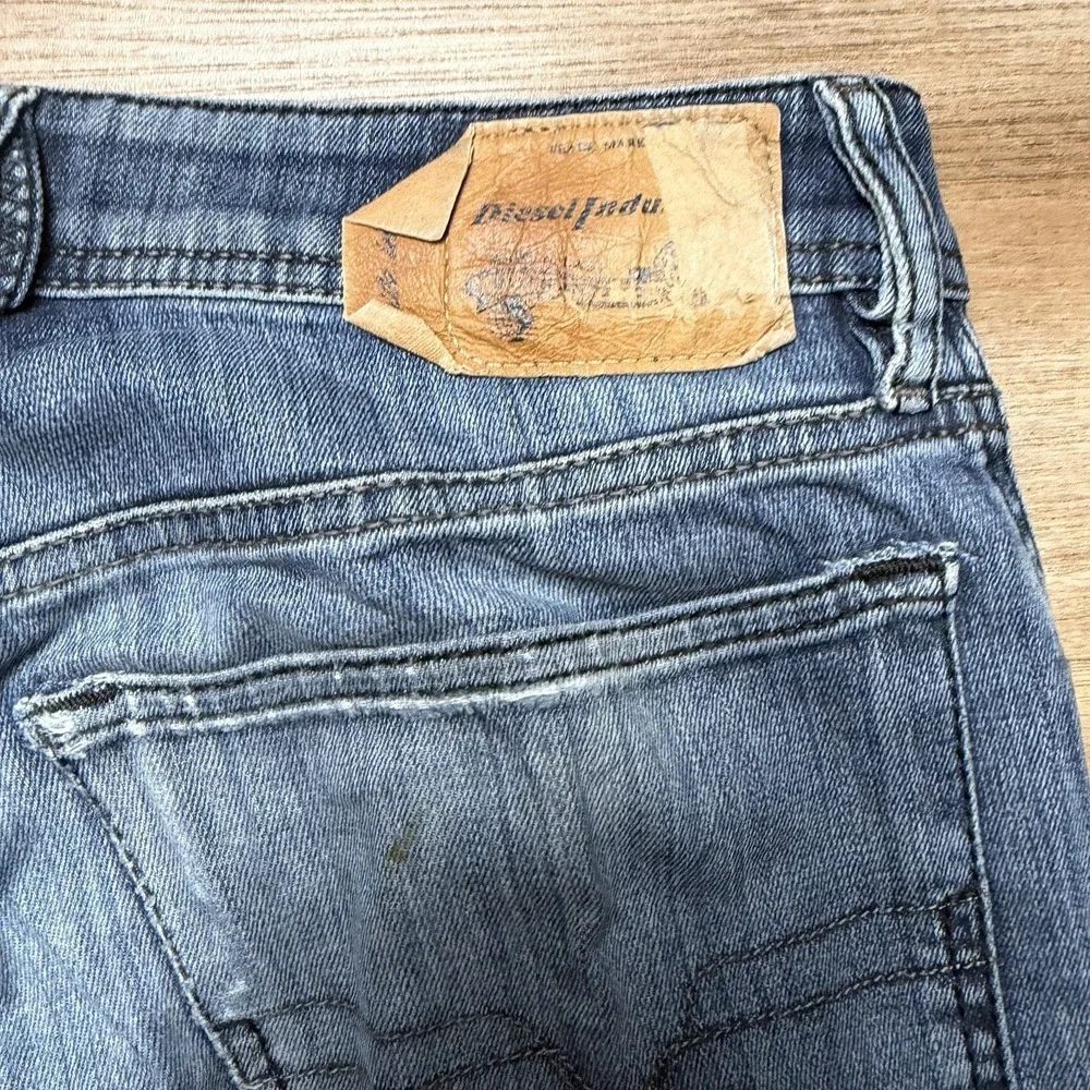 Diesel Waykee Jeans Men 30x32 Blue Straight Leg Stretch Medium‎ Wash Distressed